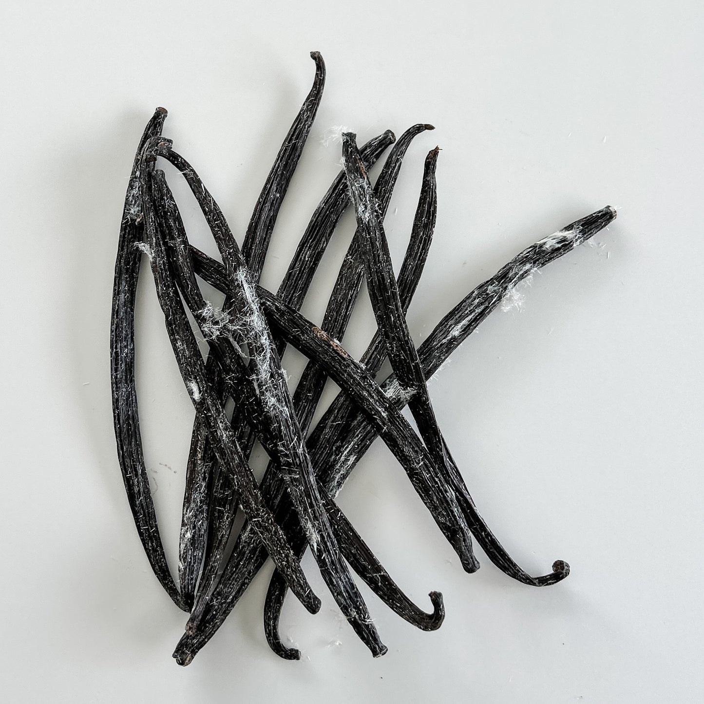 Israel cured, Uganda grown V. planifolia, from Vanilla Vida